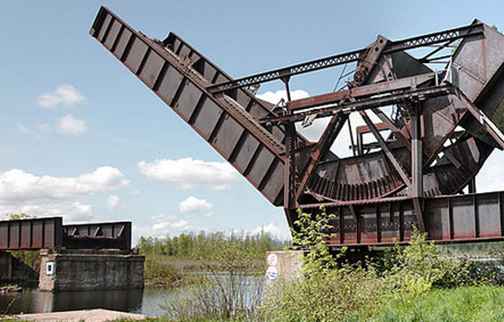 SCHERTZER ROLLING LIFT BASCULE BRIDGE