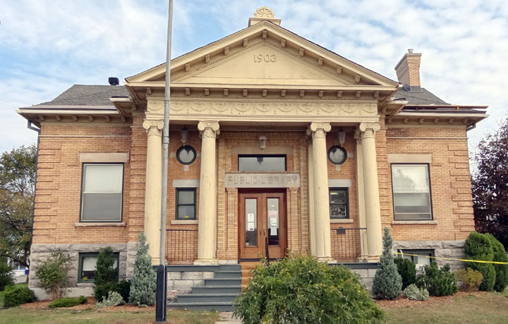 Smiths Falls Library